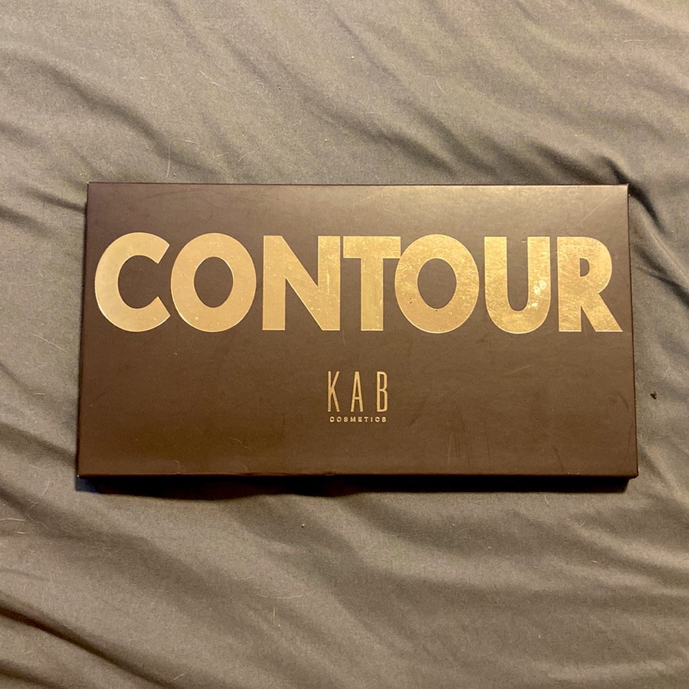 KAB Cosmetics Volume 1 contour palette